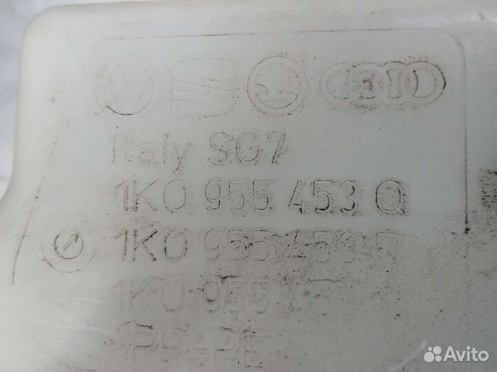 Бачок омывателя Skoda Octavia A5