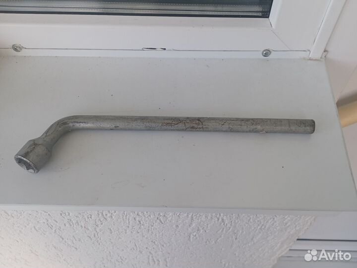 Балонный ключ на 19