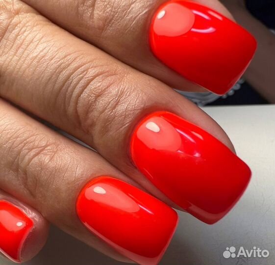 Маникюр и педикюр