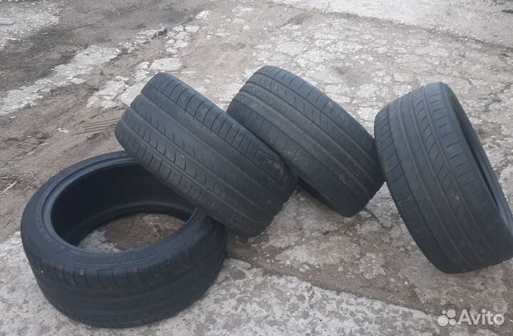 Dunlop SP QuattroMaxx 245/40 R20 и 315/35 R20 101Y