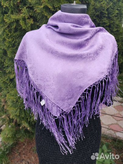 Платок шаль с кистями Шёлк