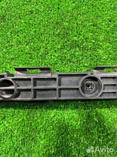 Крепление бампера заднее правое Toyota Allion