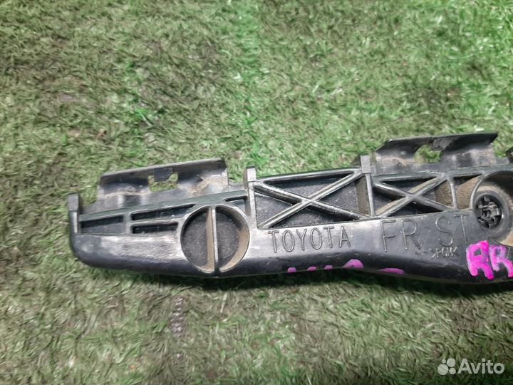 Кронштейн бампера заднего правый Toyota RAV4 A30