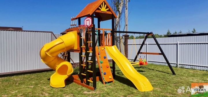 Детская площадка в наличии