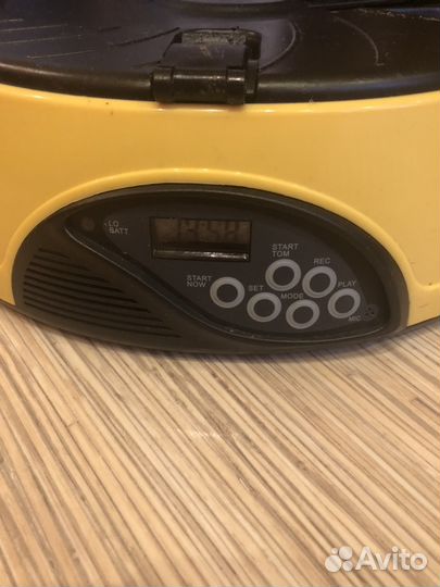 Автоматическая кормушка для собак и кошек