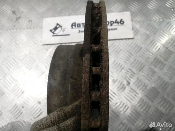 Диск тормозной передний BMW 5er E60, E61