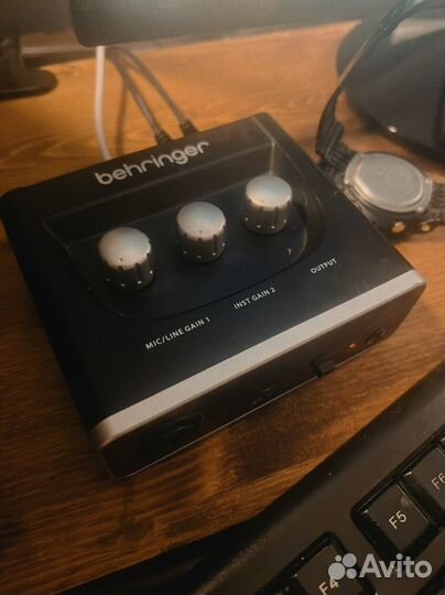 Behringer u phoria um2