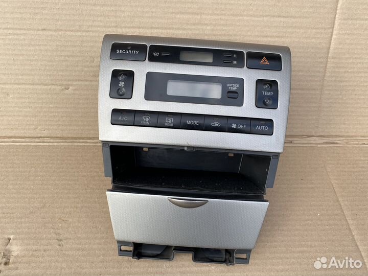 Блок управления климатом Toyota Corolla 120
