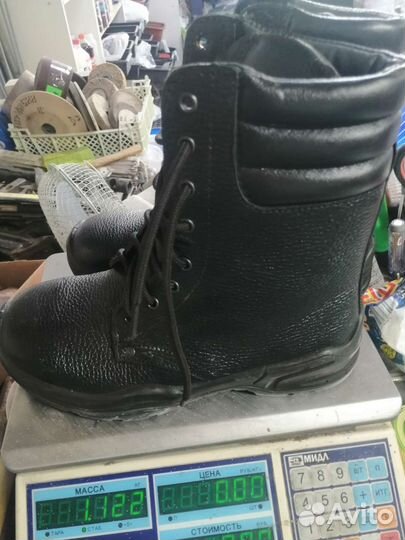 Продам спец одежду