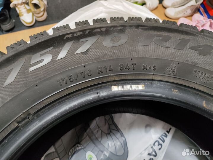 Pirelli Ice Zero 175/70 R14