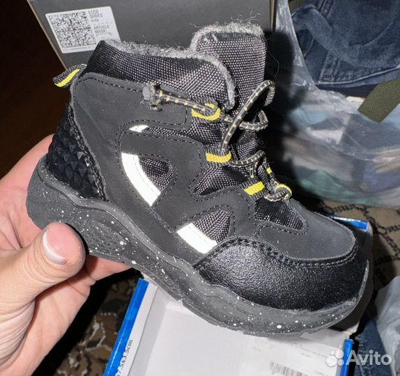 Продам ботинки для девочки 24 размер