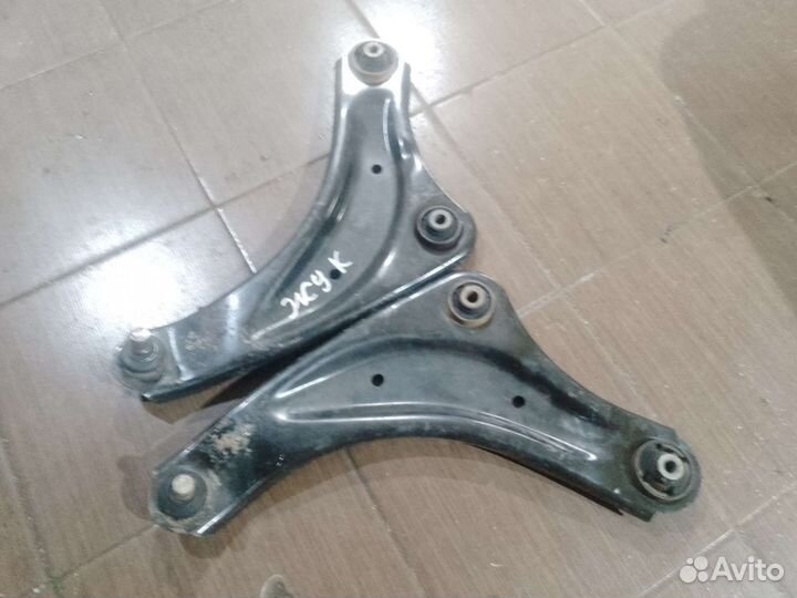 Рычаги nissan жук