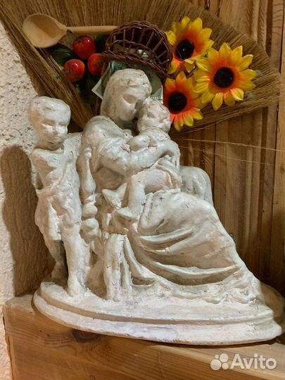 Гипсовая статуэтка