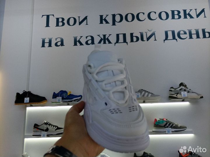 Кроссовки adidas