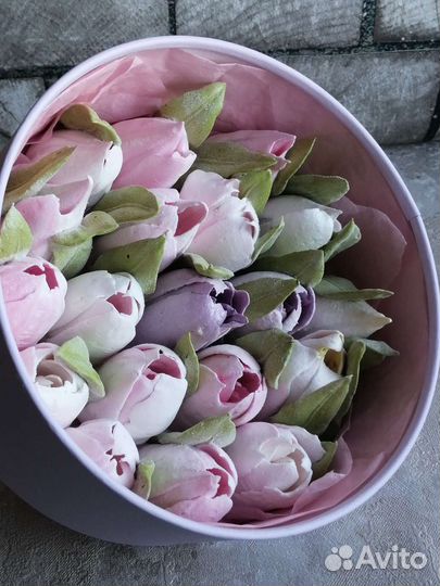 Сладкий подарок из зефира ко Дню рождения