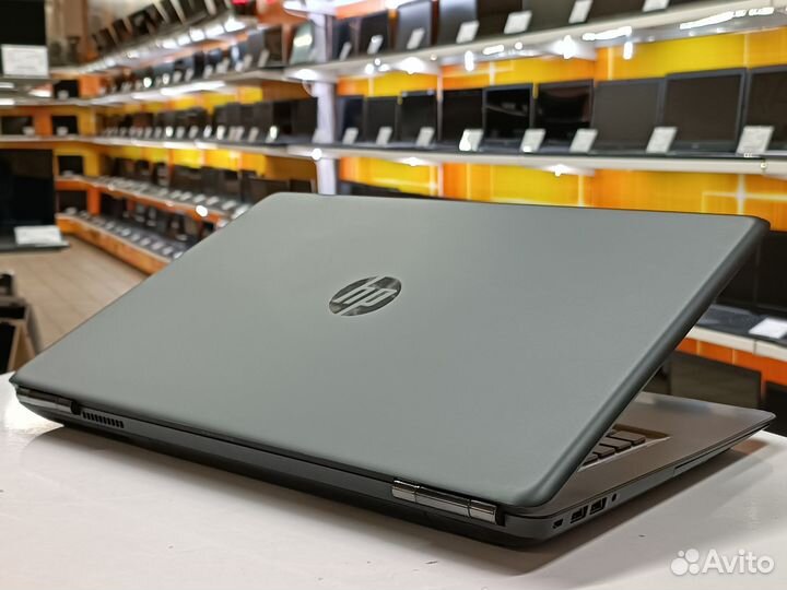 Ноутбук HP 17.3