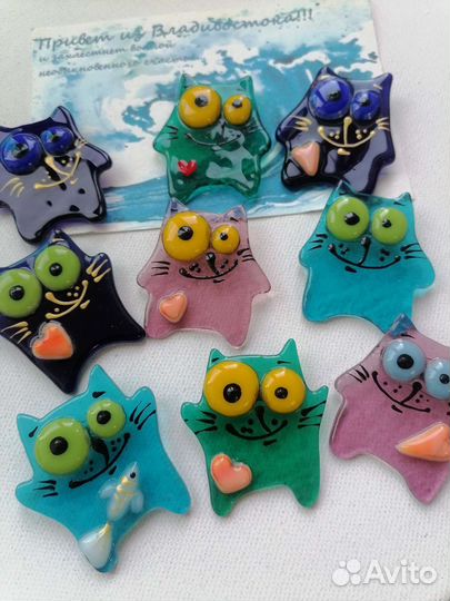 Озорные котики - брошь из стекла