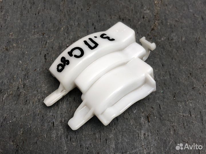 Зад прав защёлка тросов замка Genesis 2