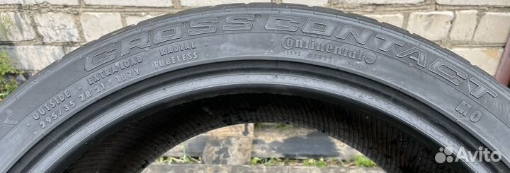 Continental ContiCrossContact UHP 295/35 R21