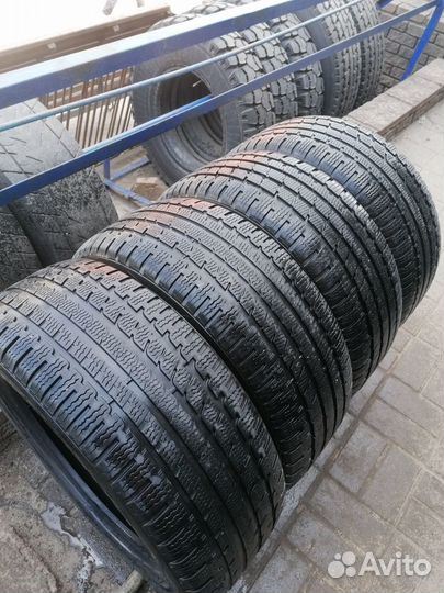 Kumho I'Zen KW27 235/55 R17 103V