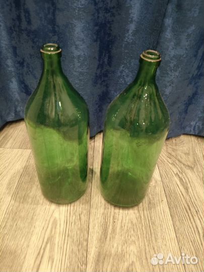 Стеклянные бутыли, 2,5 литра