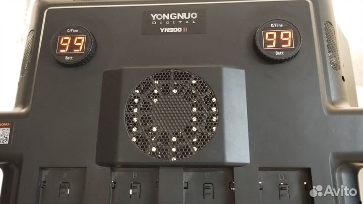 Светодиодный осветитель Yongnuo YN900 II 5500K