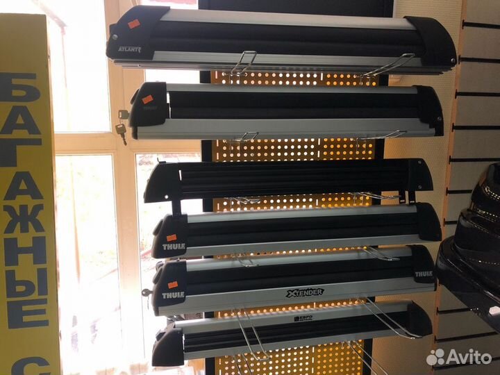 Багажник для лыж и сноубордов на крышу автомобиля