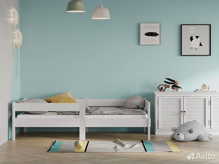 Детская кровать с бортиками