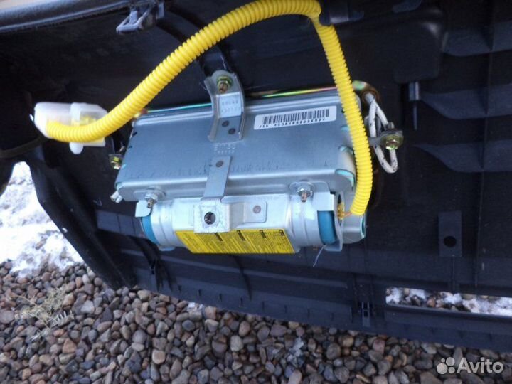 Торпедо (airbag) Toyota Corolla Runx NZE121 1NZ-FE