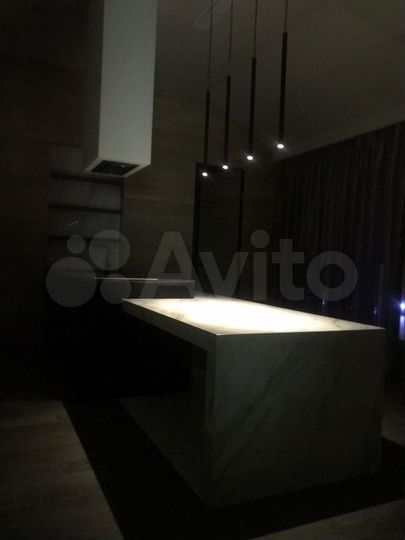 4-к. квартира, 150 м², 15/22 эт.