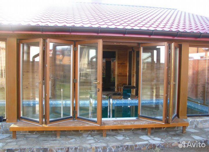 Раздвижное безрамное остекление гармошка