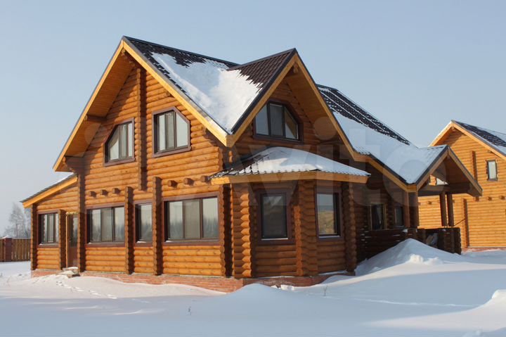 Коттедж 180 м² на участке 9 сот.