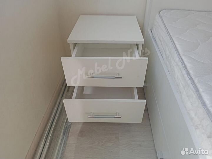 Тумба прикроватная