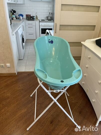 Детская ванночка с подставкой