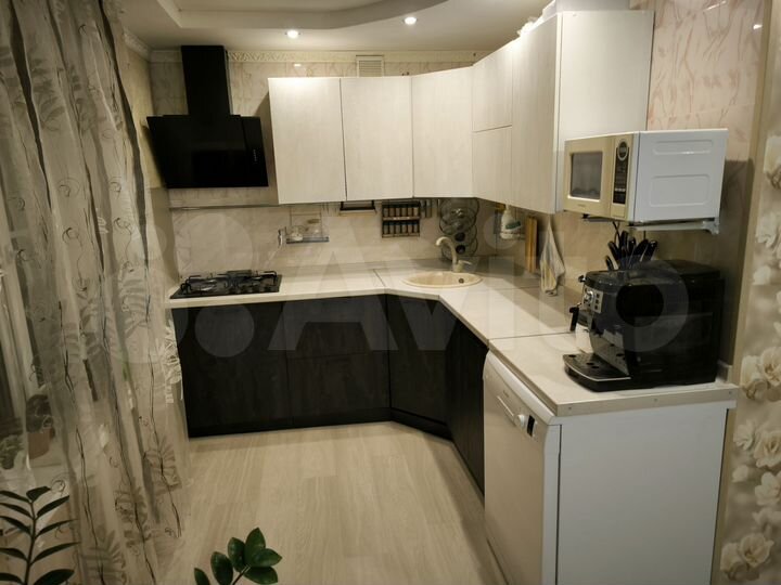 4-к. квартира, 60 м², 5/5 эт.