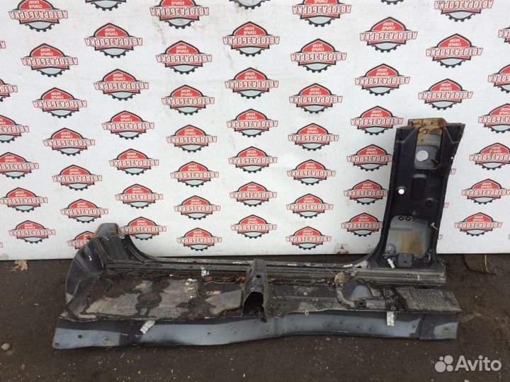 Порог кузова передний правый Nissan Terrano LR50