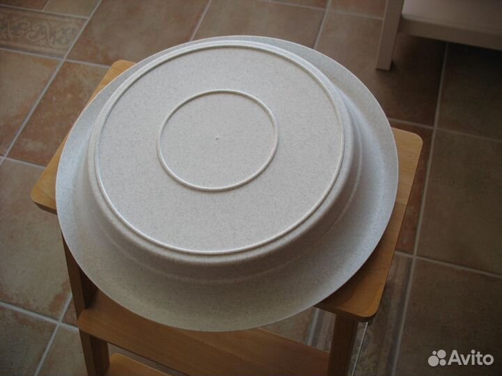 Большой цветочный горшок с поддоном