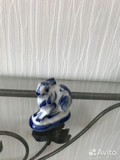 Статуэтки фарфоровые Гжель