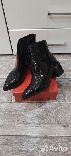 Сапожки весенние женские, 38размер