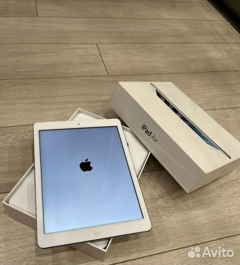 Планшет apple iPad air на 32 гб + коробка