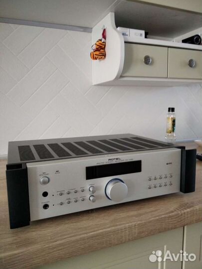 Аудио ресивер Rotel RX-1052
