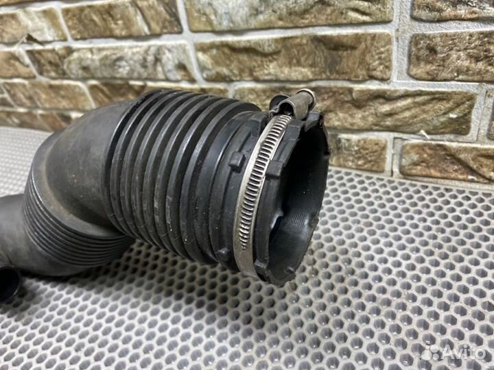 Патрубок воздушного фильтра Land Rover Range Rover