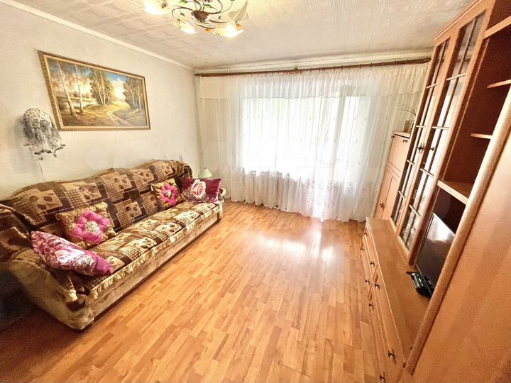 2-к. квартира, 54 м², 2/5 эт.