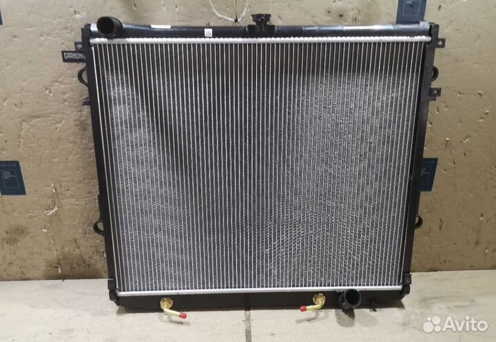 Радиатор двс toyota land cruiser 200