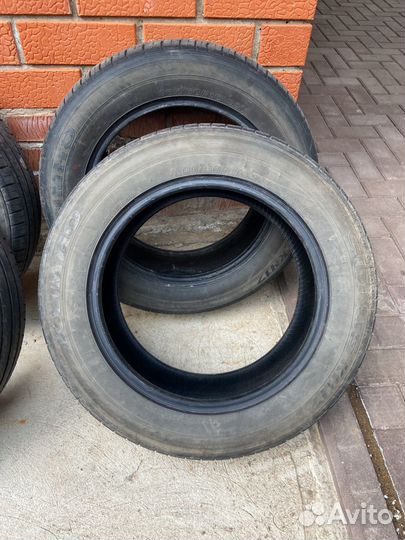 Kumho Solus KH17 R16