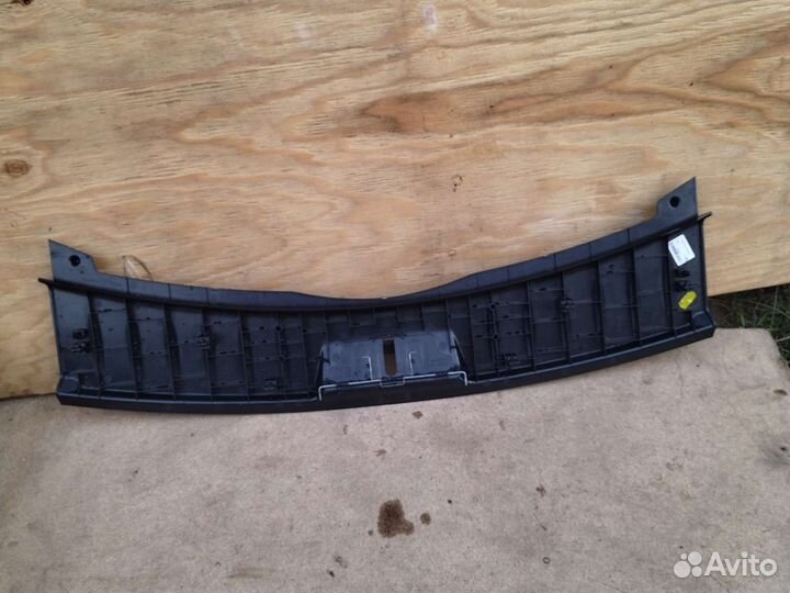 Накладка внутренняя на заднюю панель кузова