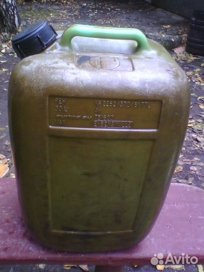 Канистры пластиковые