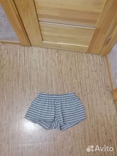 Шорты женские короткие