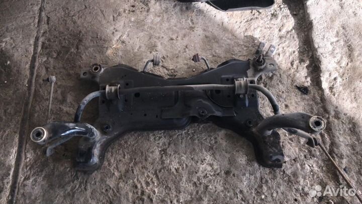 Подрамник передний Форд Фокус 2