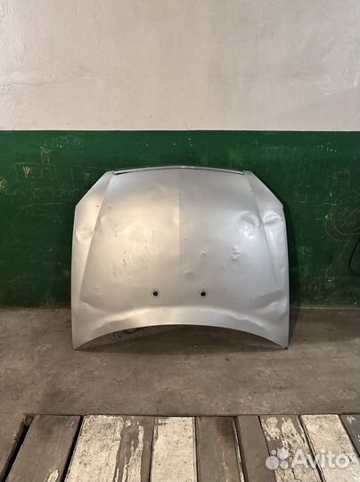 Капот на priora